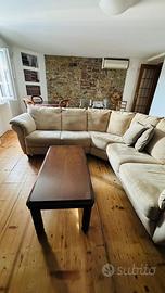 Divano a L colore beige