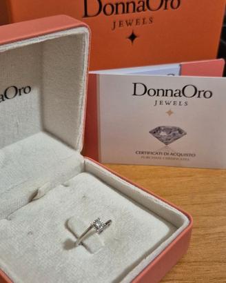 Anello Solitario DonnaOro in Oro Bianco e Diamante