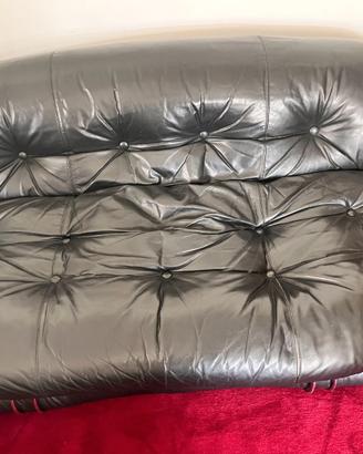 Cassina Soriana Tobia e Afra Scarpa. pelle nera.