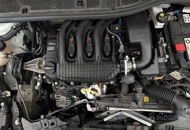 Motore Peugeot 208 1.2 Benz. (HM05)