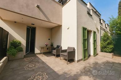 Elegante trilocale ristrutturato a pochi passi dal