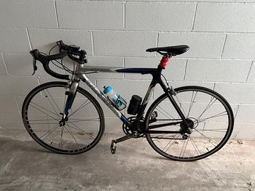 Bici da corsa Trek 5000 carbonio shimano pronta