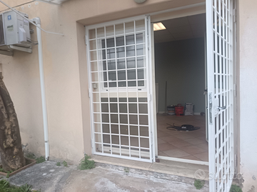 Bilocale arredato con posto auto