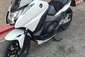 Integra 750 DCT sempre garage