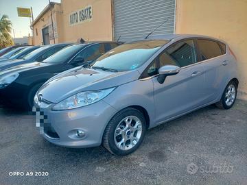 Ford Fiesta 1.4 TDCi 70CV 5 porte Titanium