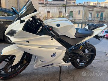 Yamaha yzf r125