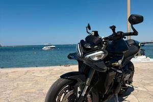 Triumph street triple 765 rs 2025