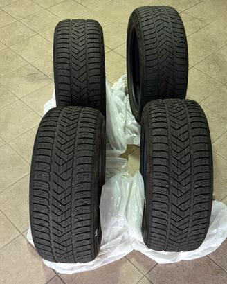 Gomme Pirelli Winter Sottozero 3 - 255/45 R19