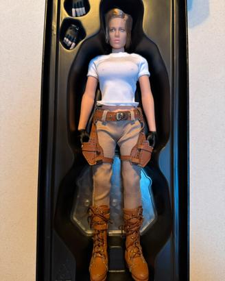 HOT TOYS TOMB RAIDER