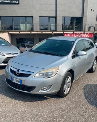 Opel Astra 1.7 CDTI 110CV Sports Tourer Cosmo