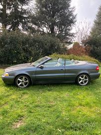 VOLVO Serie 70 - 2004