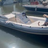 Gommone 7,40 300cv entrobordo