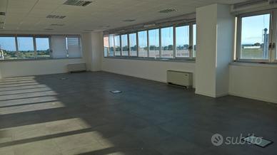 Immobile commerciale uso ufficio, studio, clinica