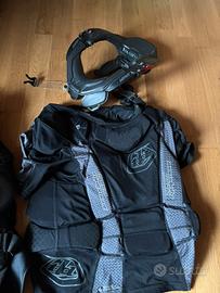 Attrezzatura motocross e dh