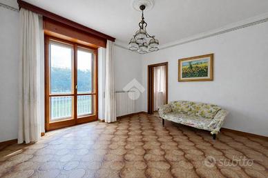 4 LOCALI A SAN GIOVANNI ROTONDO