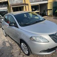 Lancia Ypsilon 1.2 69 CV 5 porte S&S Platinum