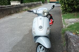 Vespa Piaggio LX 150