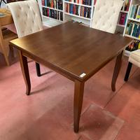 Tavolo in legno allungabile