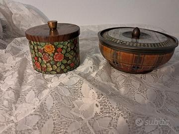 n. 2 scatole di latta molto datate