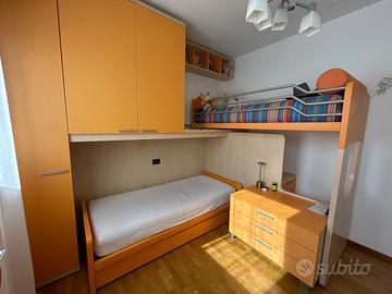 Cameretta a soppalco angolare