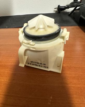 Pompa scarico lavastoviglie Siemens Bosch
