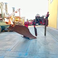 Aratro da profondità idraulico