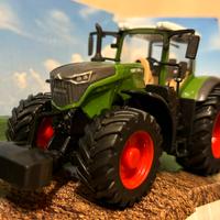 Bburago Trattore FENDT 1050 Vario