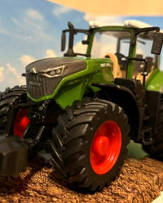 Bburago Trattore FENDT 1050 Vario