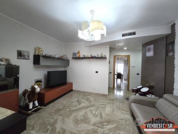 3 vani + doppi acc. ristrutturato zona posta