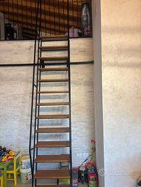 scala scorrevole tipo libreria