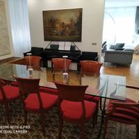 6 sedie da sala e 2 poltroncine a capotavola