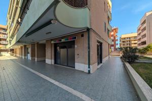 Locale commerciale C1 ufficio, ristorazione