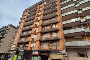 Appartamento Via Umbria 9° piano vista mare