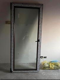 Porta finestra per balcone in PVC . Nuova!