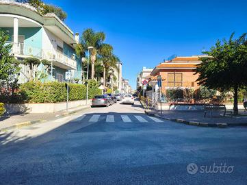 3 LOCALI A POMIGLIANO D'ARCO