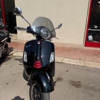 Piaggio Vespa 300 GTS