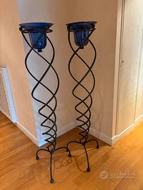 Coppia di porta candele in ferro battuto