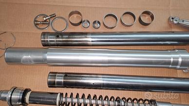 2 steli, un fodero e due cartucce gsxr 750 97