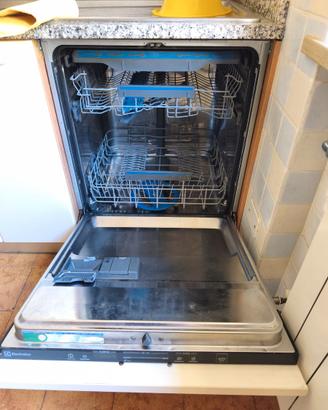 Lavastoviglie da incasso Electrolux EES47400L