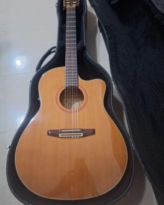Chitarra classica elettrificata Ibanez
