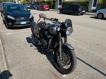 Triumph Bonneville 2018 - T120 Black