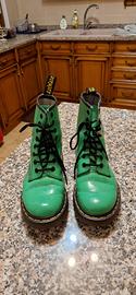 DR.MARTENS VERDE LUCIDO PELLE VINTAGE