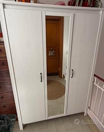 Armadio tre ante con specchio