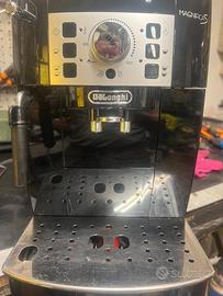 Macchina automatica del caffè