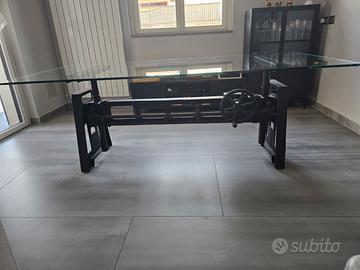 Sala da pranzo stile industriale