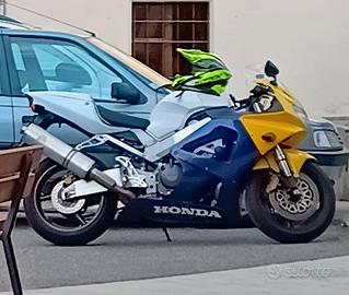 Honda CBR 900 RR FIREBLADE 2001