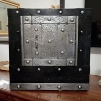 Antica cassaforte italiana fine 800,