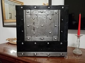 Antica cassaforte italiana fine 800,