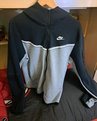 Nike  tech grigia