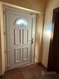 PORTA DA ESTERNO IN PVC LAVORATA